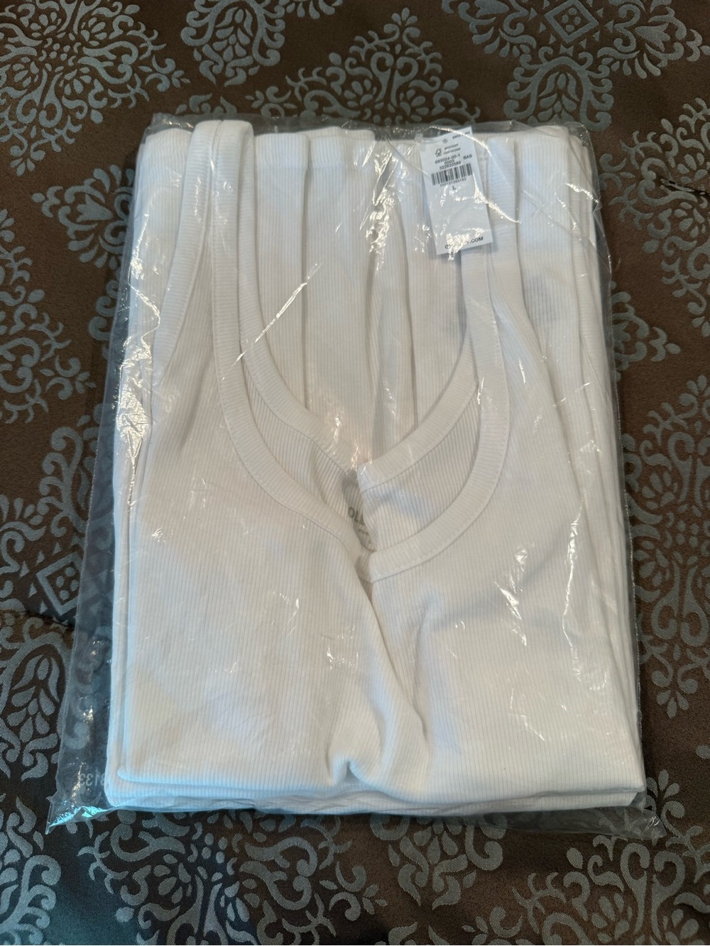 Old Navy White Ribbed Tank Tops - Pack of 3. Size L